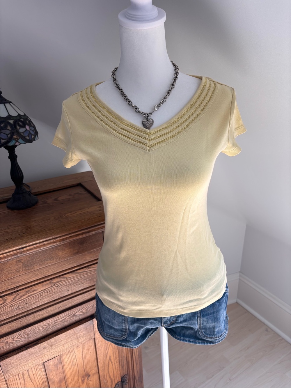 Cleo Petites Yellow V-Neck Tee 💛